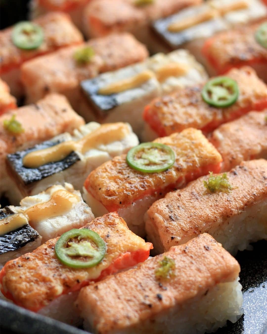 aburi sushi oshi