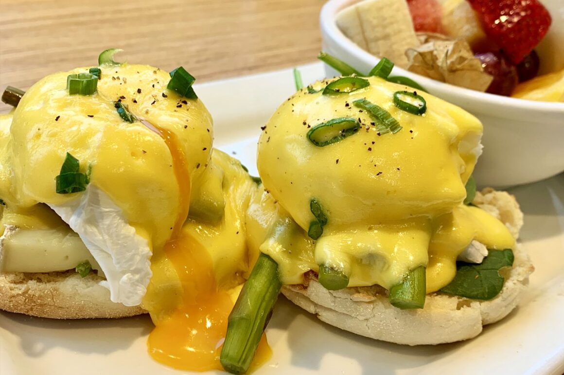 Grilled-Asparagus-and-Double-Cream-Brie-Benny---Arlene-Yang-Noms-Magazine
