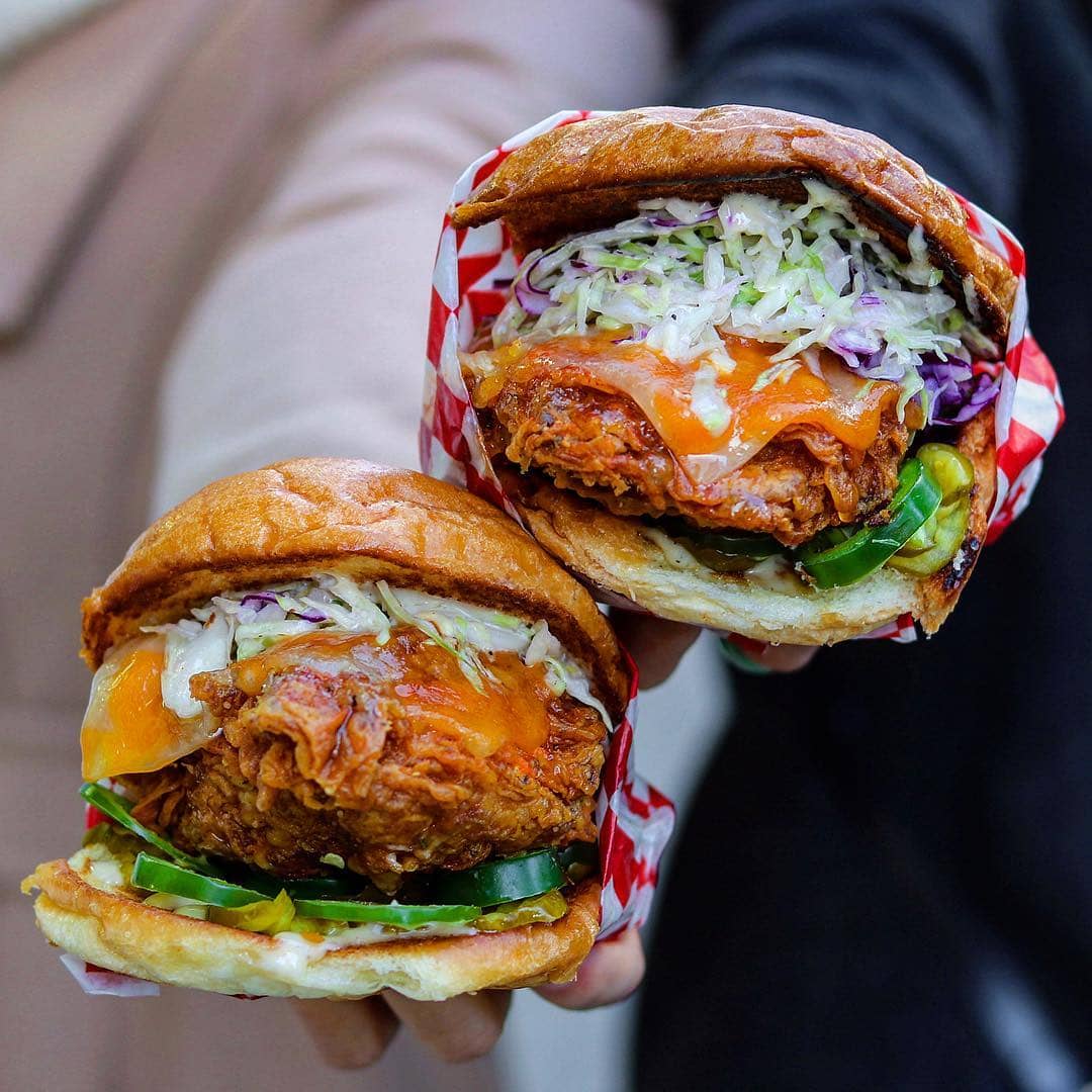 Frying Pan Spicy Korean Fried Chicken Sandwich Burgers