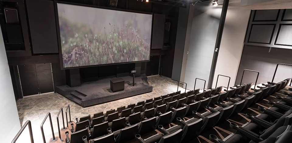  Théâtre du Guide de montagne Grouse dans le ciel 