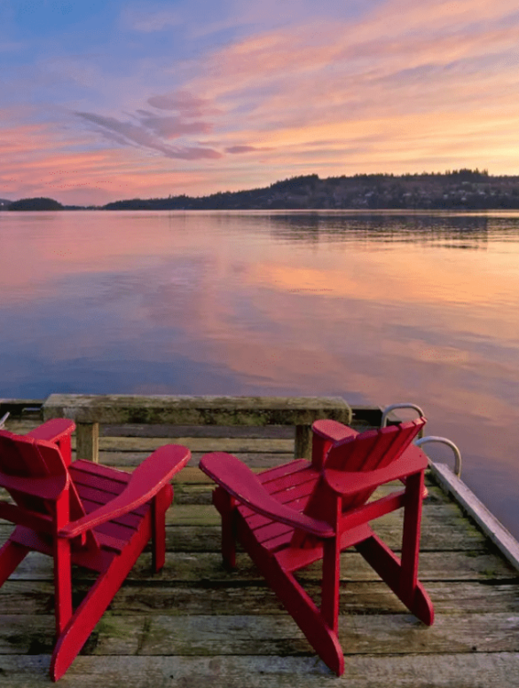 Best Airbnbs In Sunshine Coast & Sechelt - Oceanside Hot Tub + Sunsets = Bliss