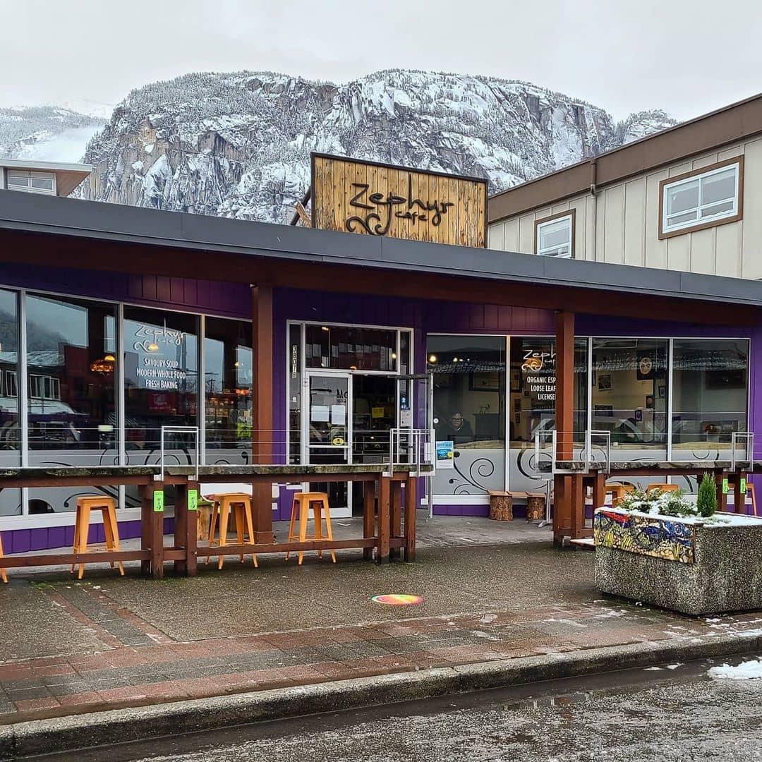 Sea to Sky Highway Guide - Zehpyr cafe exterior shop