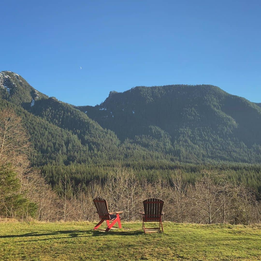 Things to Do in Vancouver When You’re Low on Budget -lower seymour conservation two red chairs among mountain view