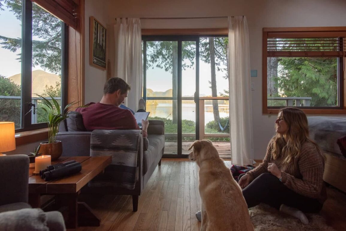 10 Best Airbnbs in Tofino for Surfing and Forest Bathing