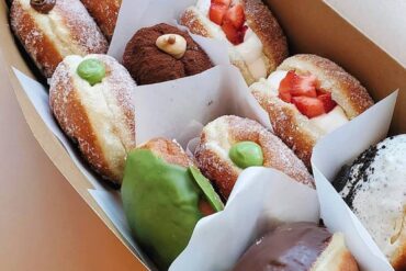 best donuts in vavncouver - mello donuts box