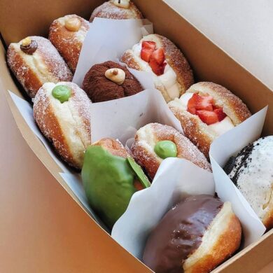 best donuts in vavncouver - mello donuts box