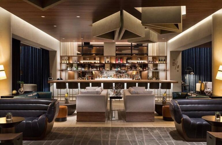 9 Best Yaletown Bars & Cocktail Lounges & What To Order (2024)