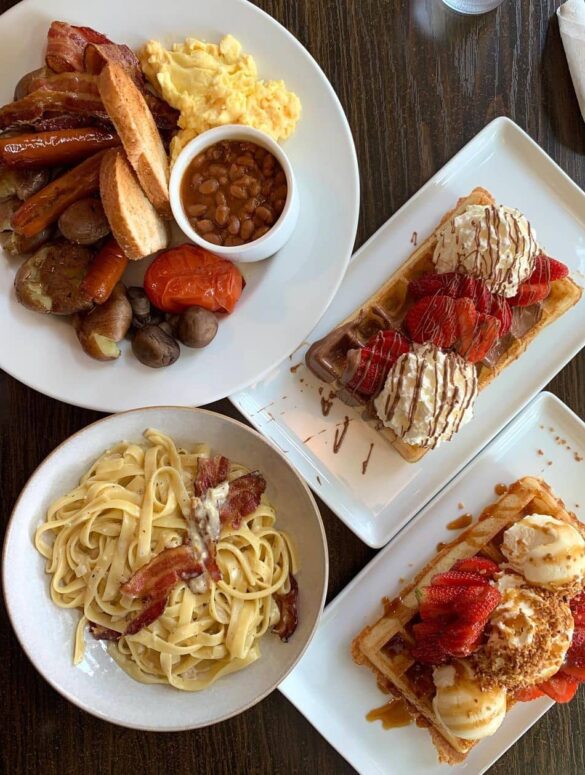 13 Best Downtown Vancouver Breakfast Spots To Start Your Day At In 2023 (+ What To Order)