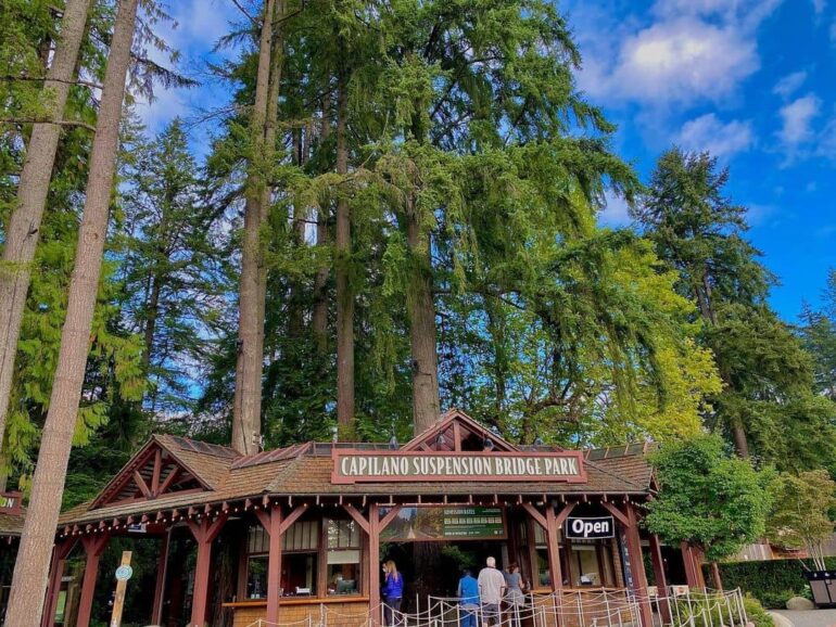 Capilano Suspension Bridge | Things to do & see | Vancouver Food Blog