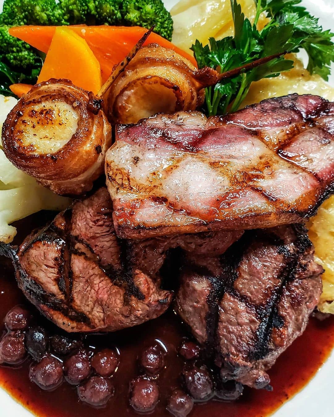 12 Best Restaurants in Edmonton To Dine At This Year