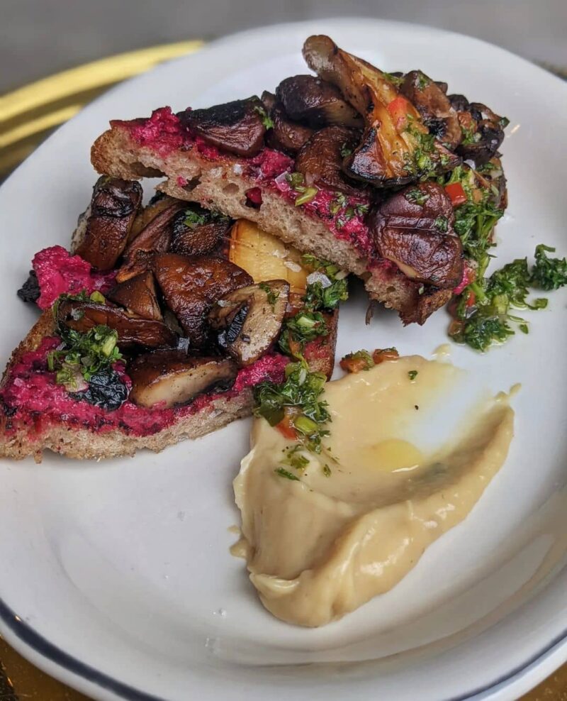 15 Best Ottawa Restaurants To Explore And Dine At In 2023 (+ What To Order)