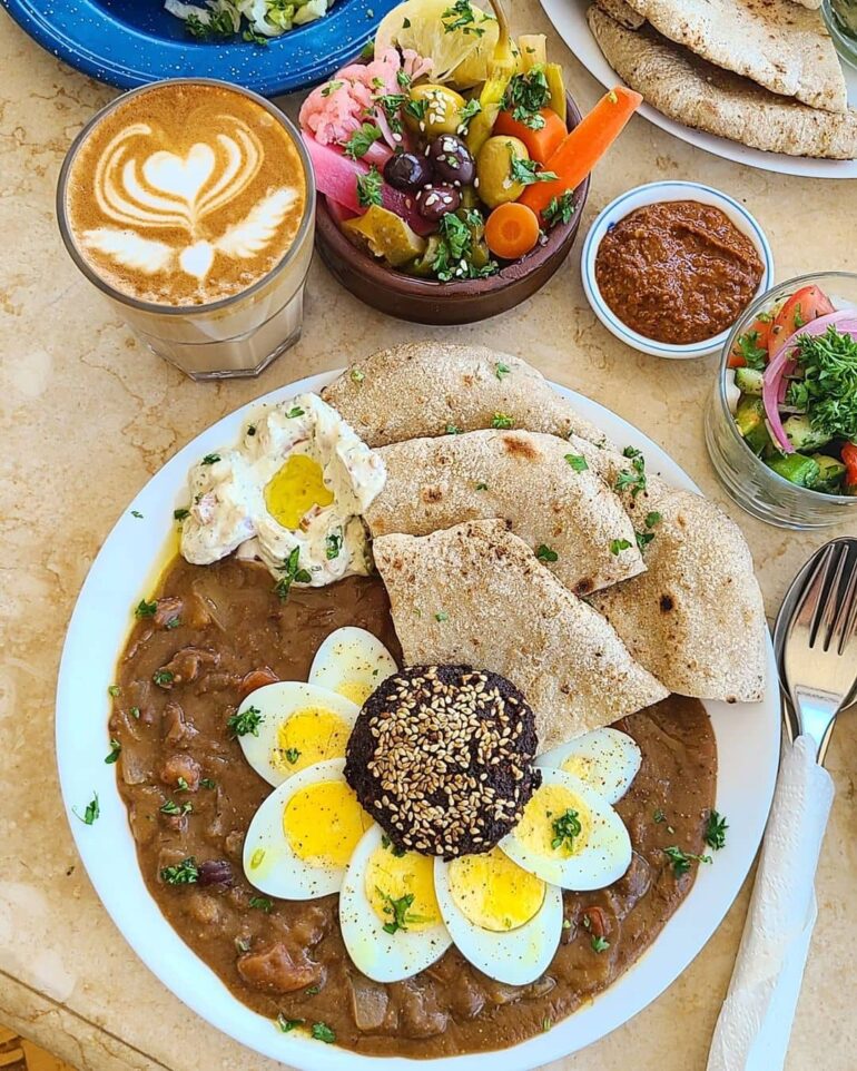 12 Best Brunch Spots In Toronto For A Hearty Meal (+ what to order)