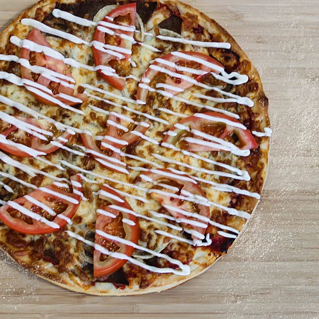 10 Best Edmonton Pizza Spots For A Good Pie (+ what to order)