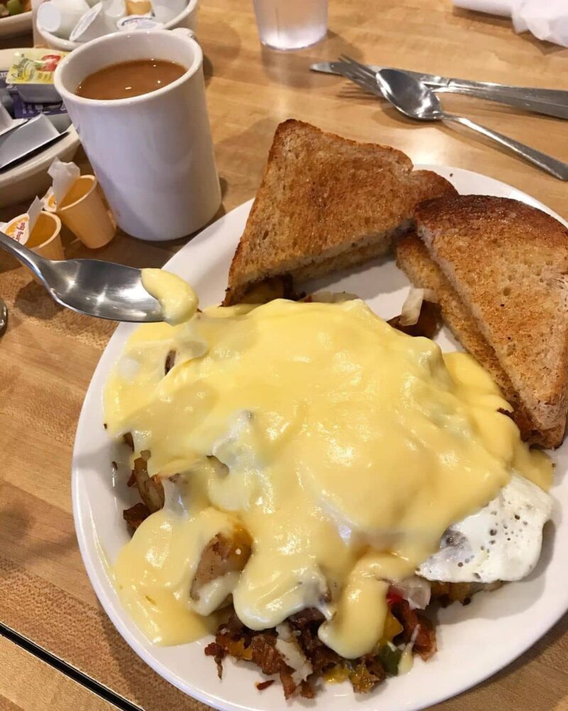 13 Best Waterloo Restaurants To Eat At In 2024 (+ What To Order)