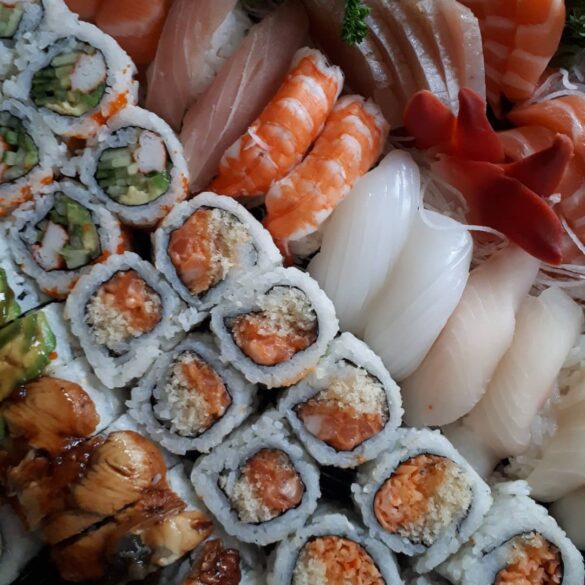 13 Best Rooftop Restaurants in Toronto For Scenic City Views (+ what to