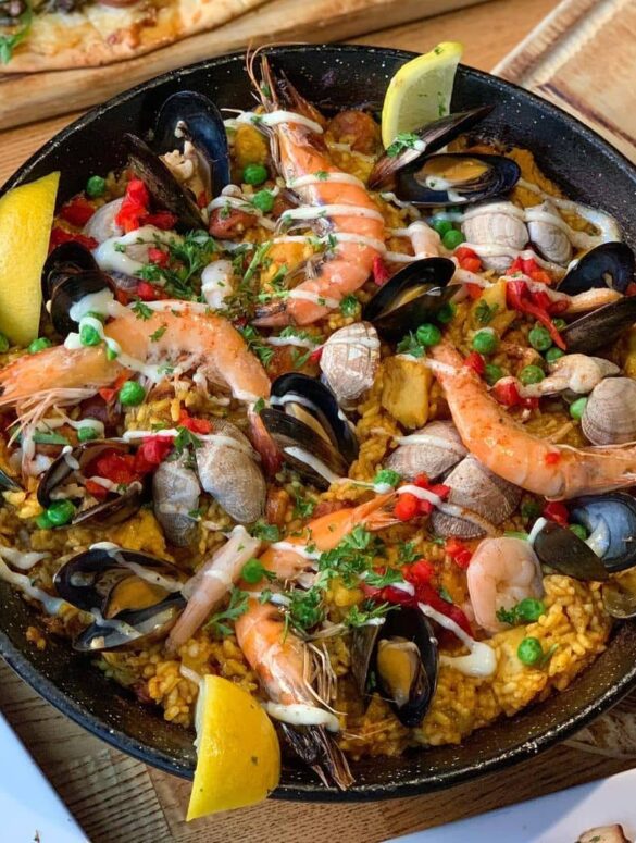 12 Best Bellevue Restaurants & What To Order (2023)