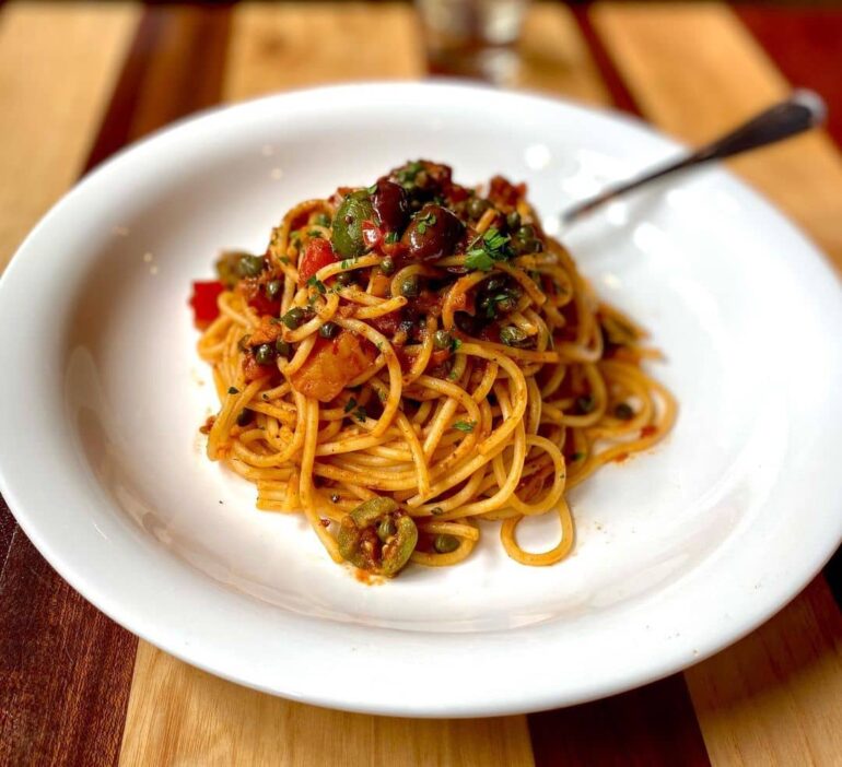 12 Best Vancouver WA Restaurants You Must Eat At (+ What To Order)