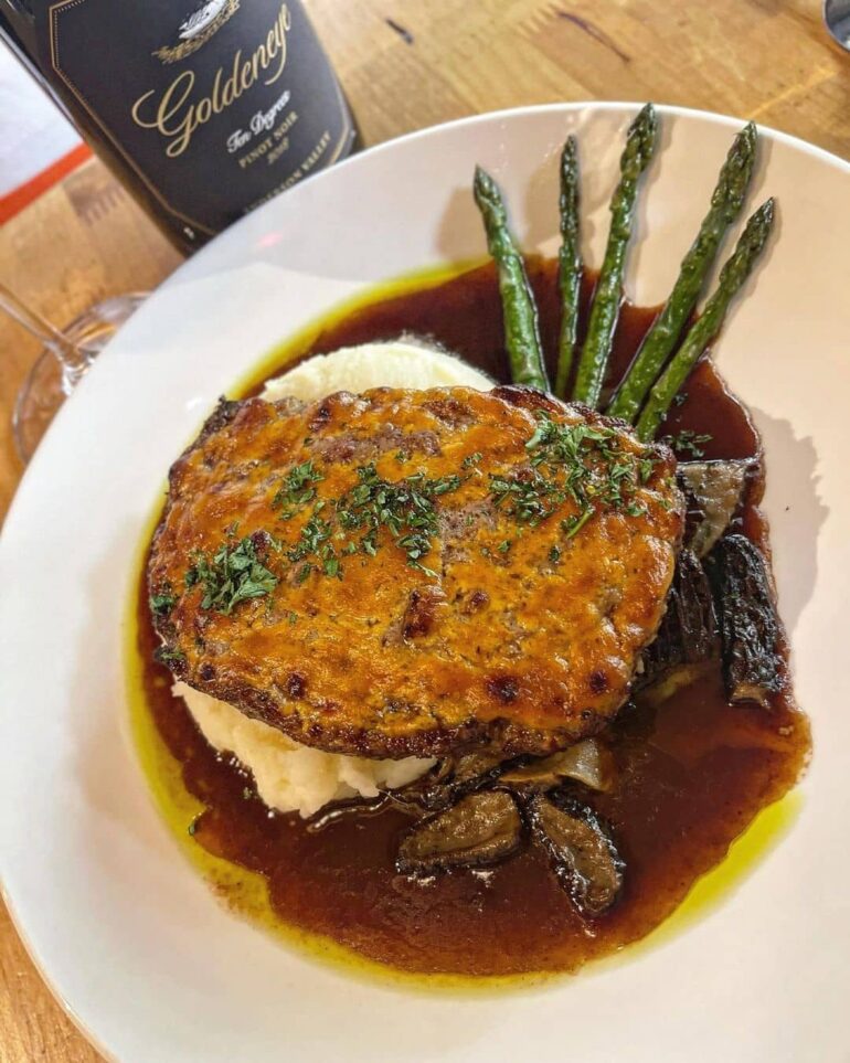 12 Best Leavenworth Restaurants To Eat At In 2024 (+ What To Order)