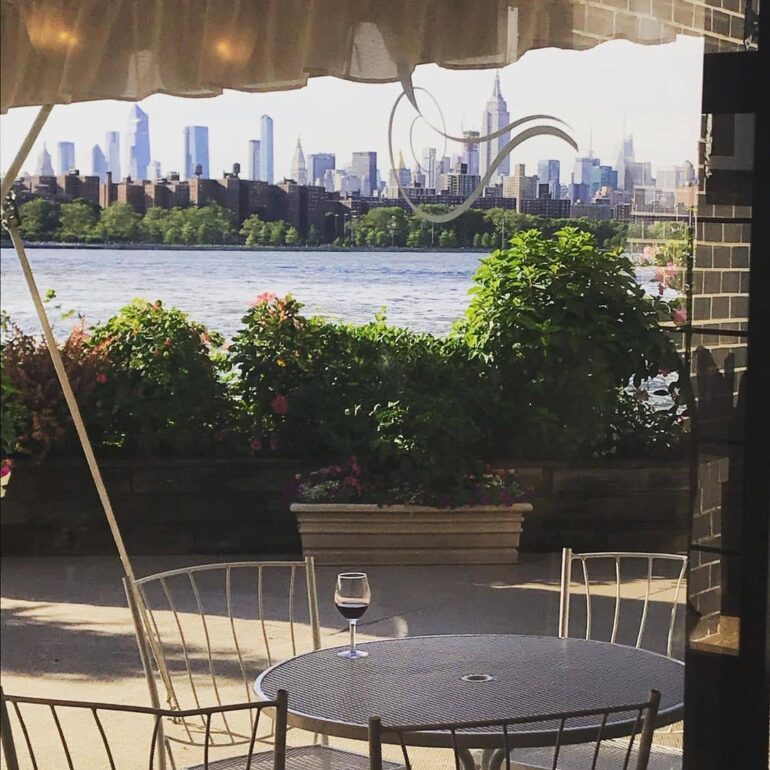 15 Best NYC Restaurants With A View To Eat At What To Order   Best Nyc Restaurants With A View Giando On The Water 770x770 