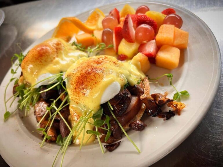 12 Best Edmonds Restaurants & What To Order (2024)