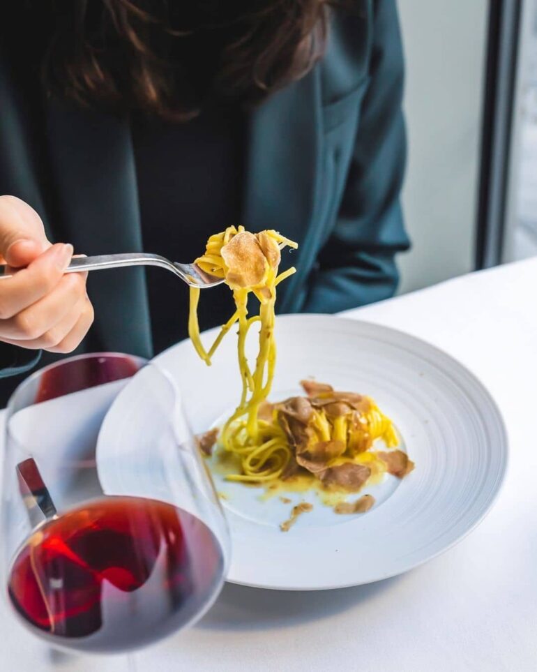 15 Best Midtown Restaurants in NYC To Eat At In 2023 (+ What To Order)