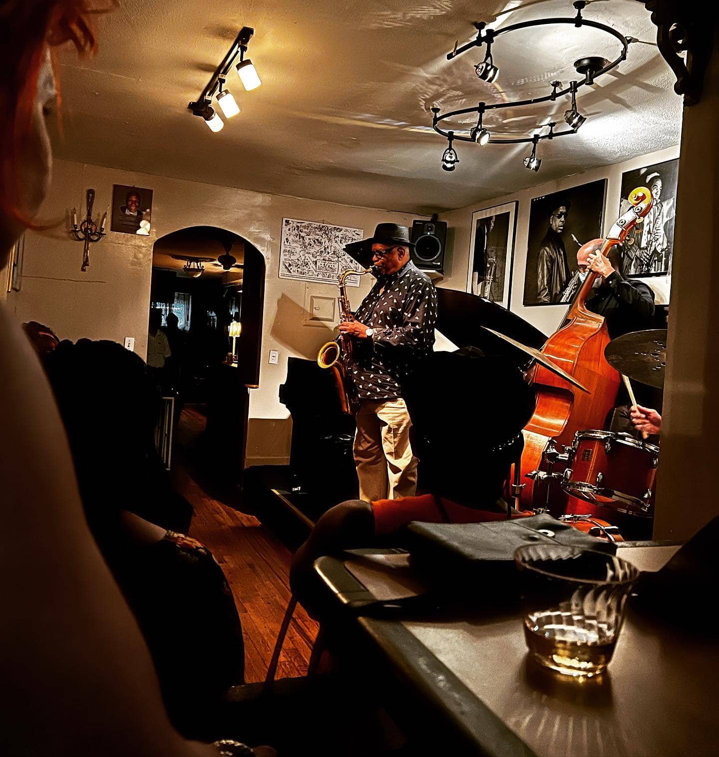 10 Best Jazz Clubs In NYC To Visit & Jam Out At In 2023