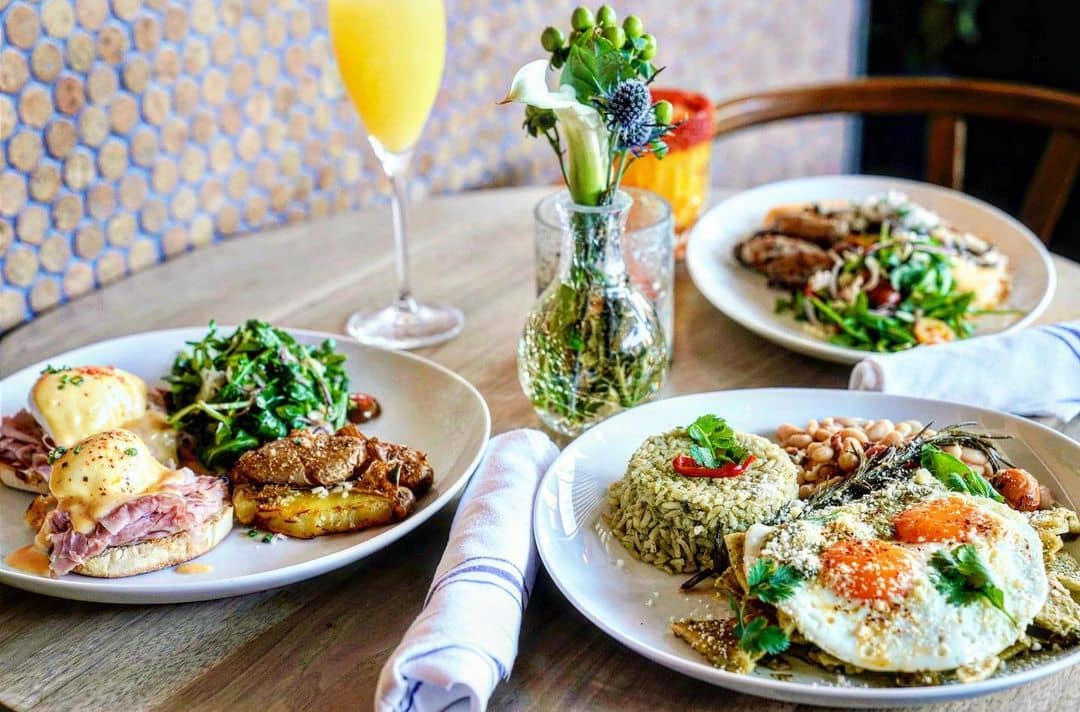 11 Best Brunch Spots In Santa Monica To Eat At In 2024 (+ What To Order)