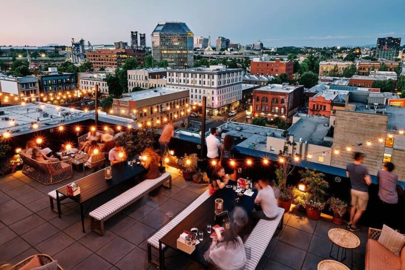 10 Best Rooftop Bars In Portland & What To Order (2024)
