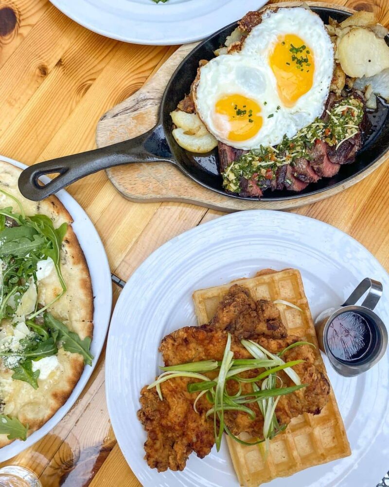 13 Best Rooftop Brunch Spots In NYC + What To Order (2024)