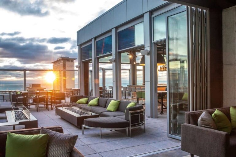 Best Rooftop Restaurants In Chicago VU Rooftop Bar 770x513 