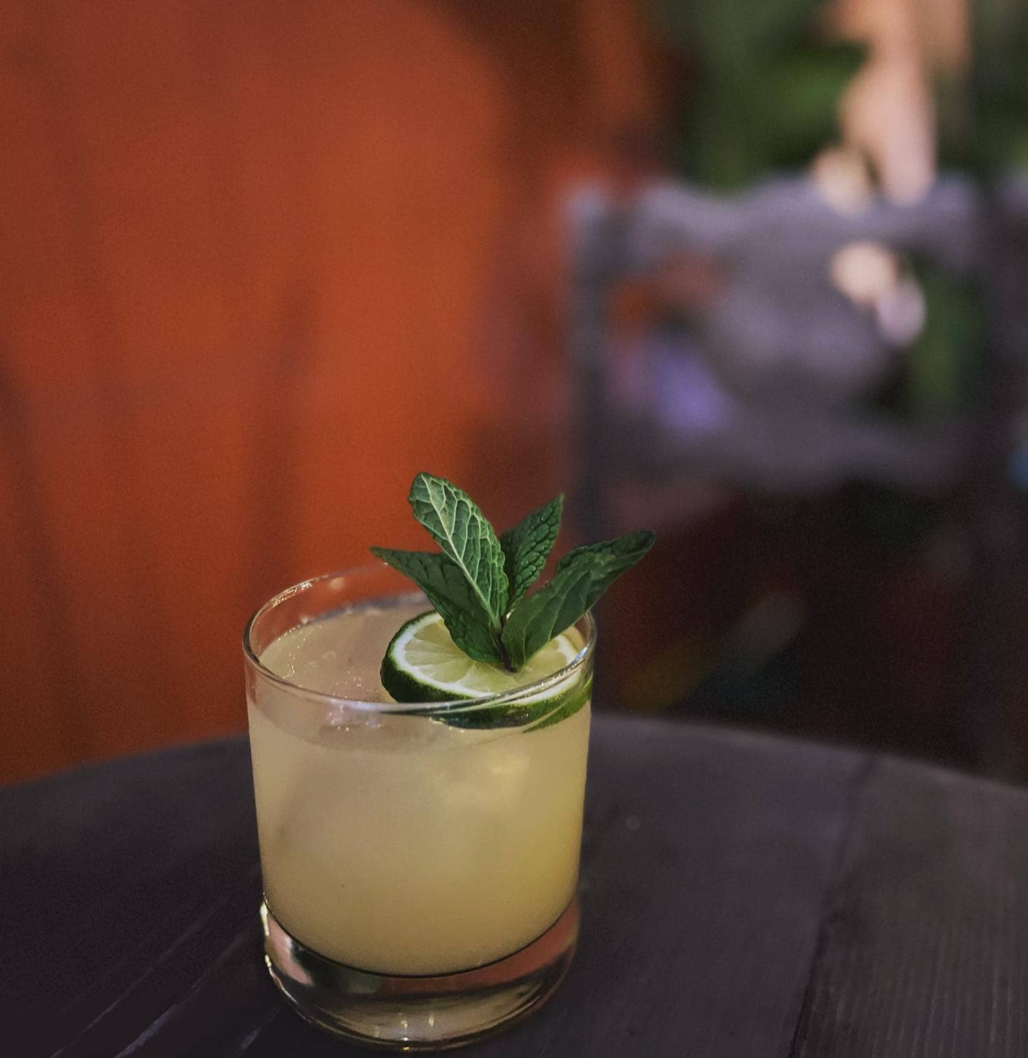 12 Best Bars In Los Angeles To Hit Up In 2024 (+ What To Order)