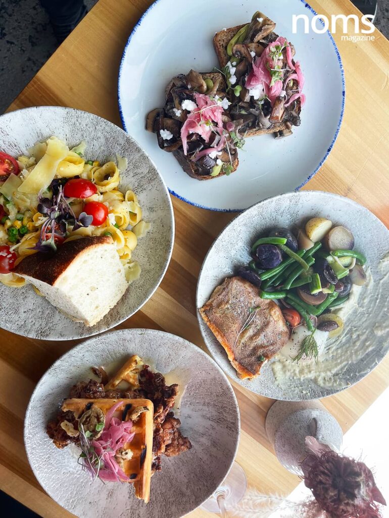 10 Best Brunch Spots in Banff For A Hearty Meal In 2024 (+ What To Order)