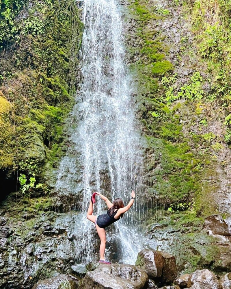 8 Best Waterfall Hikes In Oahu To Visit In 2024 For Families and Couples