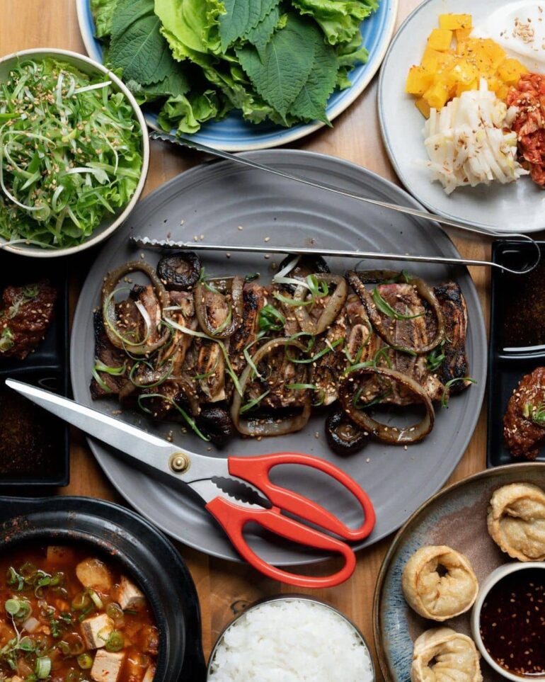 6 Best Korean BBQ In Chicago To Eat At In 2024 (+ What To Order)