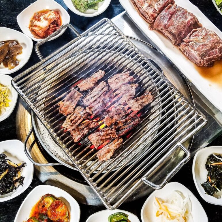 6 Best Korean BBQ In Chicago To Eat At In 2024 (+ What To Order)