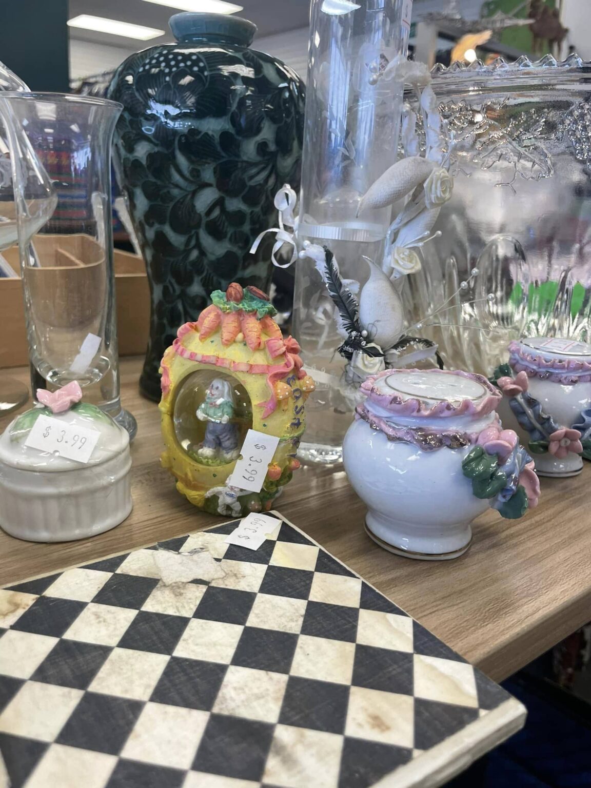 12 Best Thrift Stores In Seattle To Visit For Some Gems In 2024