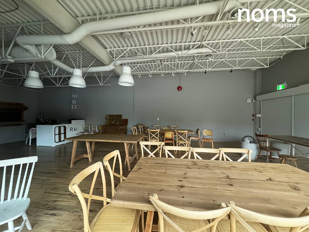 Interior Dessert Cafe at INT - Intersect Rama 3 Editorial Image - Image ...