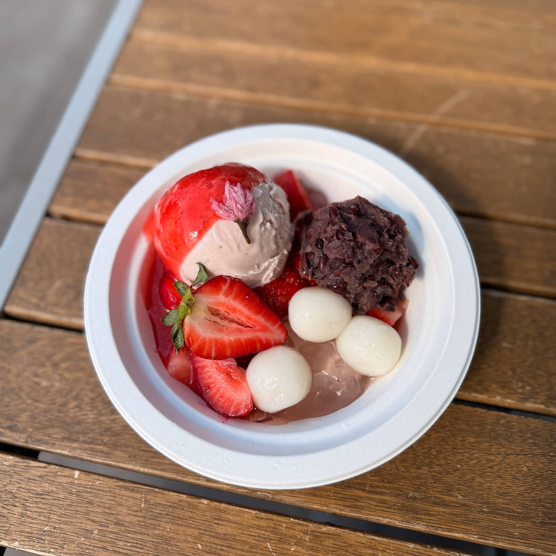 Sakura Strawberry Sundae